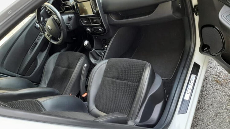 Renault Clio (SOLD)