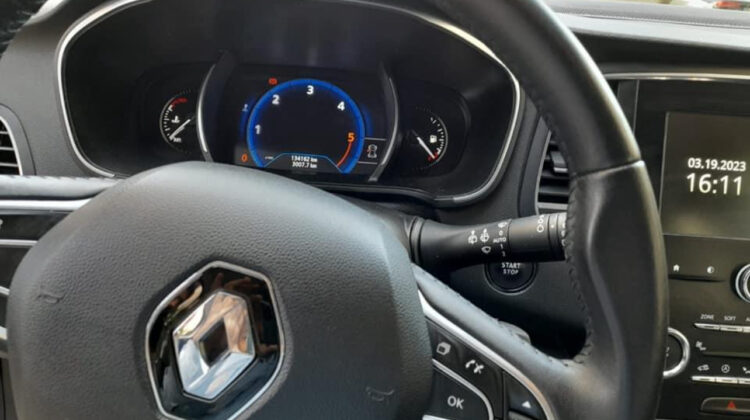 RENAULT MEGANE (SOLD)