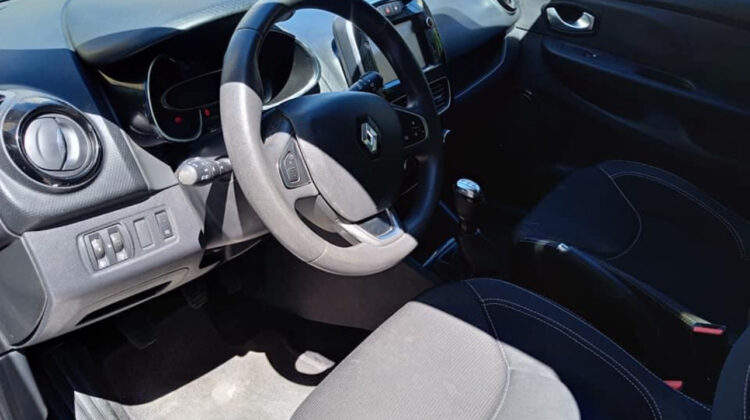 Renault Clio (SOLD)